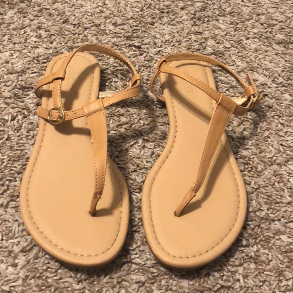 TAN SANDALS